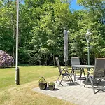2 Bedroom Beautiful In 펜션 *