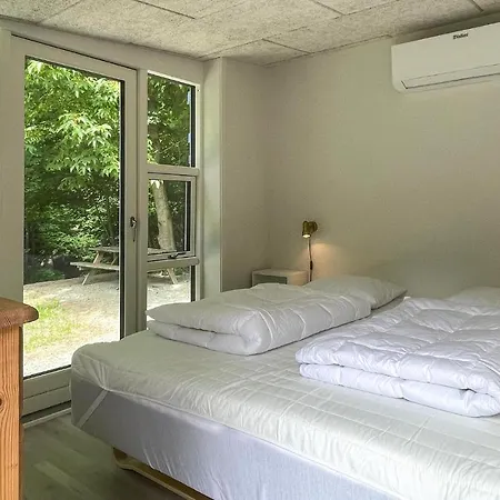 2 Bedroom Beautiful In 펜션 *