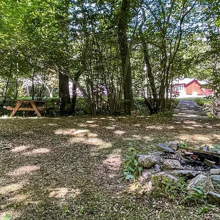 2 Bedroom Beautiful In *
