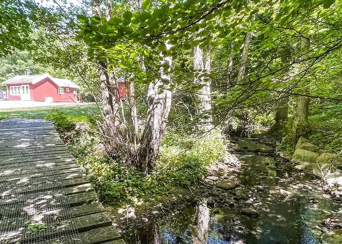 Сasa de vacaciones 2 Bedroom Beautiful In Rønne
